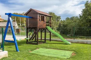 Lovely restored house with heated pool - Image 4
