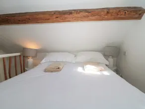MAYFLY COTTAGE, character holiday cottage in Coln St Aldwyns - Image 4