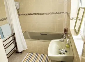 Garden Holiday Cottage by Trident Holiday Homes - Image 2