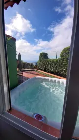 Casa La Resbala - Green House with Jacuzzi - Image 2