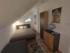 Holiday home, modern and beautifully furnished, with Wi-Fi and air conditioning - Image 5