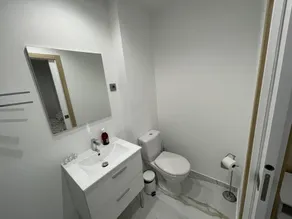 STUDIO 12 - Quiet ground floor, sleeps 1 to 2 - Image 4