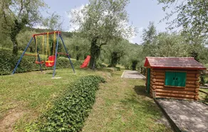 Traumhaftes Haus in Buti PI mit privatem Swimmingpool, der sowohl drinnen als. - Image 2