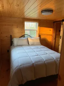Cabin on Queens Creek  - Image 3