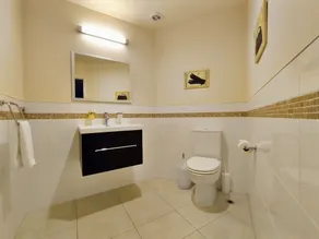 BELVEDERE-(meaning in Italian PANORAMIC VIEWS) 3 BEDROOM HOUSE IN QUEENSTOWN - Image 2