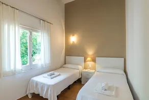 Peaceful location and with pool - Villa Mariola - Image 4