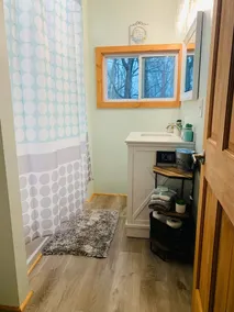  perfect for baseball families, only minutes to the fields but quiet and serene. - Image 5