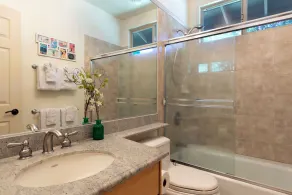 Maison de luxe privée avec de hauts plafonds et de la place pour 6 - Image 5