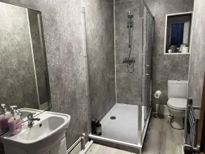 7 bedroom annexe to former farmhouse, family & pet friendly, with basement pub - Image 3