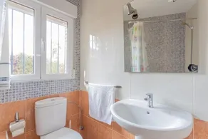 Bungalow with gardens and pool - Image 3