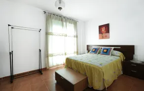 3 Bedroom Cozy Home In La Algaba - Image 5