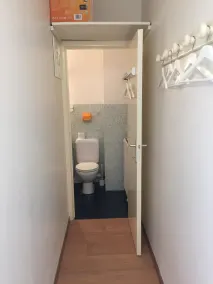 Modern renovated studio 150m from the beach (extra free parking) - Image 2