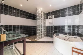 A/C House 4BR/10P with Pool – 40 min from Cannes - Image 3