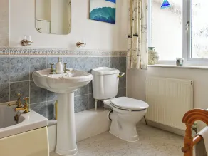 2 chambres à coucher à Canonstown - Image 3