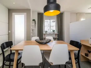 Modern 2 Bedroom Penthouse w/ Terrace, Pool & BBQ - Image 3
