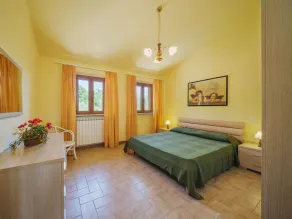 Schöne Wohnung für 4 Personen mit  W-LAN, Klimaanlage, TV und Innenhof - Image 4