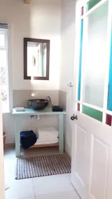 Whale Cove Cottage - Watch the ocean from your bed - Image 2