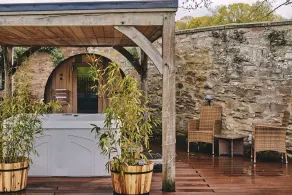 Victoria Lodge - Luxury Cottages - Image 5