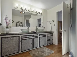 Spacious Cozy Home with private \"HOT TUB\" - Image 5