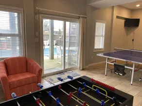 SPACIOUS FAMILY FRIENDLY HOME, 300 STEPS TO BEACH, PRIVATE POOL/HOT TUB - Image 3