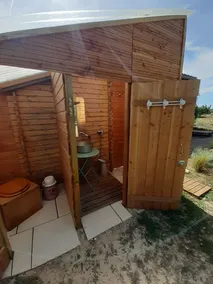 Eco-rustic cabin amid lavender and olive trees - Image 2