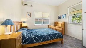 PJ's Cottage - walk to the beach - Image 4