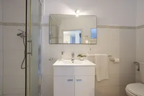 Sea-view apartment in Alcudia with balcony - Image 4