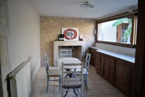 Bed and breakfast in the heart of a village rich in heritage and hiking trails - Image 4