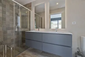 Luxury Seafront Villa near Barcelona - Image 5