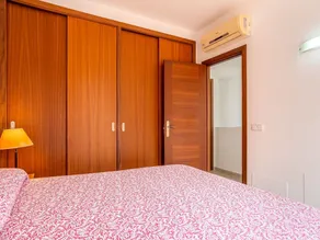 Skøn privat feriebolig for 12 personer med privat pool, WIFI, klimaanlæg, TV og terrasse - Image 5