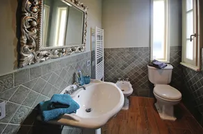 Villa in Camaiore near Sandy Beaches - Image 3