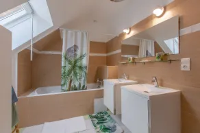 House - Image 3