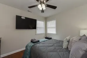3 Bed at Buckroe - Walk to the Beach! - Image 3