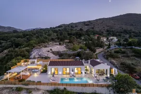 Private Villa White Harmony mit beheiztem Pool für Ferien in Chania, Kreta - Image 2