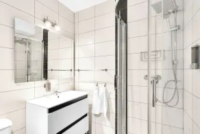 Voll ausgestattetes wunderschönes Ferienhaus mit privatem Pool, Whirlpool und Garten | Stadtblick - Image 4