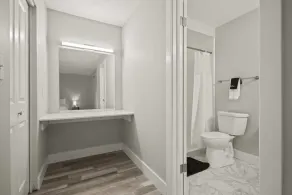2BR Stay Close to Downtown - Image 4
