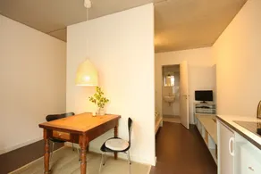 Small, stylish guest apartment in the middle of Weimar's historic old town. - Image 4
