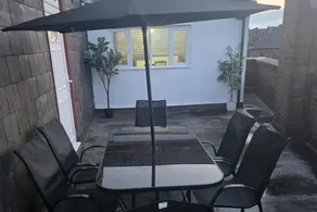 2 Bed - Sleeps 6 - Private Balcony - City Centre - Image 5