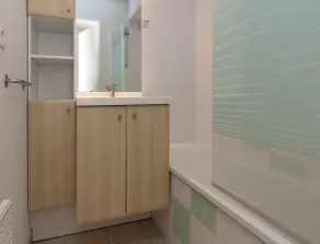 Escape for Seven Guests - Image 3