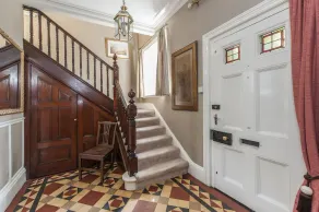 Large Victorian Town House. Pets welcome. Great for families or house parties - Image 2