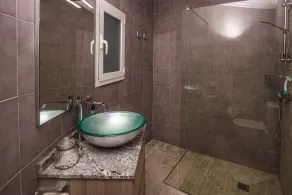 Villa med 6 soveværelser minutter fra Moraira Beach. Opvarmet swimmingpool, havudsigt - Image 2