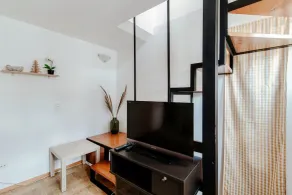 La Casetta di Riva - Cozy Lakeside Village Home - Image 2