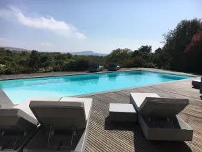 Chambre d’hôte avec vue mer et piscine - Image 2