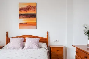 Charming Apartment Near the Beach and Centre - Image 5