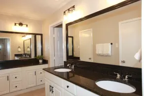 Lake view, Spacious 5 bedrooms, big lot, sleep 18 - Image 2