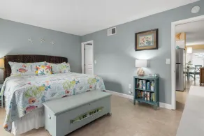 Cute one bedroom condo. walk to the beach and st Armand circle - Image 5