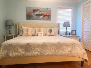 Spacious Comfortable 2 Bedroom/ 2 Bath Condo - Gated South End - Image 5