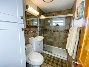 \"BEACHCOMBER\"- A Gem on Lake Erie   120 Feet of Private Frontage and Beach - Image 2