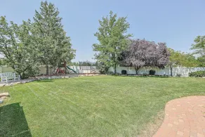Private/clean guest suite, bath, kitchen & laundry - Image 3