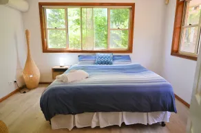 Lakeside Lake House - Image 4